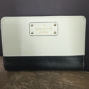 Kate Spade Bi Fold Wallet